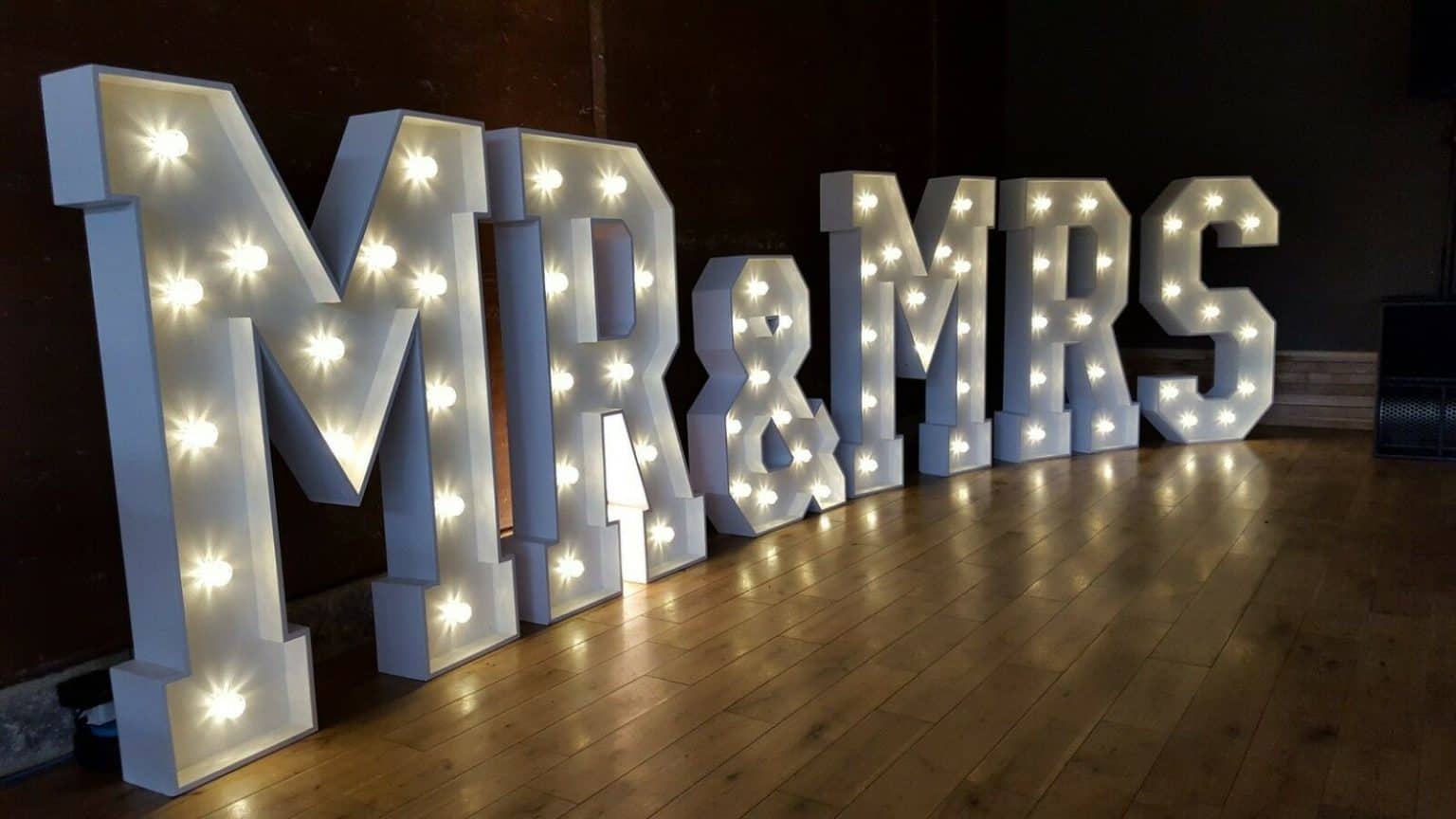 Light Up Letters Hire Near Me